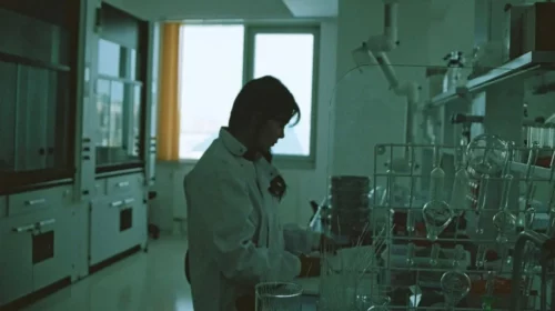 Sustainable chemistry lab technician